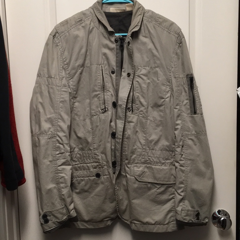 DKNY men’s jacket in khaki - size Med